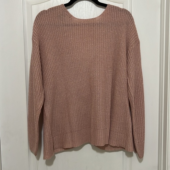 Suzy Shier pink sweater - Picture 2 of 3